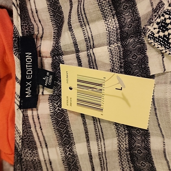 Button Down Shirt - Picture 8 of 9